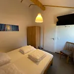 G22 Haus Mit Garten- Strandkorb Und Grillkamin By Interhome