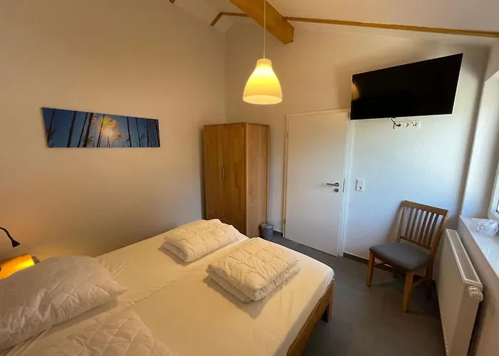 G22 Haus Mit Garten- Strandkorb Und Grillkamin By Interhome
