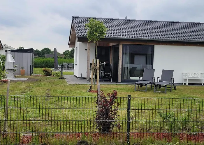 G22 Haus Mit Garten- Strandkorb Und Grillkamin By Interhome