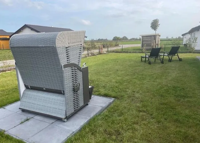 G22 Haus Mit Garten- Strandkorb Und Grillkamin By Interhome