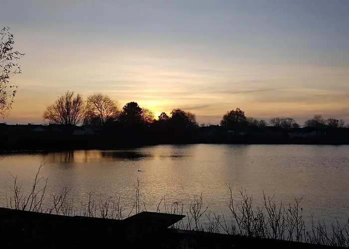 G22 Haus Mit Garten- Strandkorb Und Grillkamin By Interhome